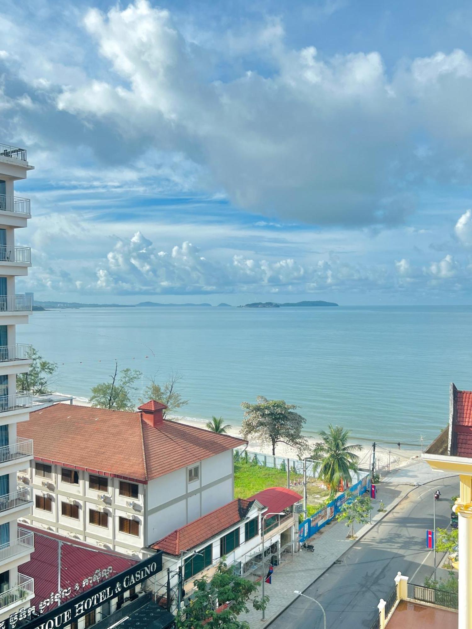 Aristocrat Residence & Hotel Sihanoukville Exterior foto
